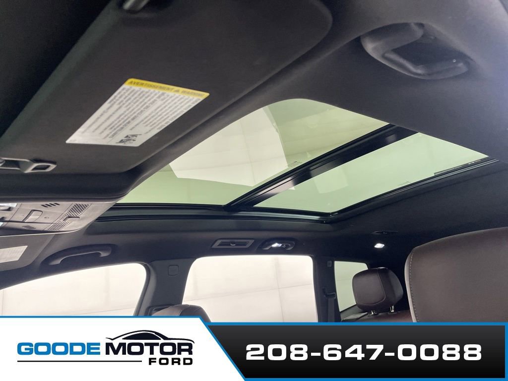 Used 2022 Cadillac XT6 Premium Luxury w/ Technology Package AWD/4WD image 17