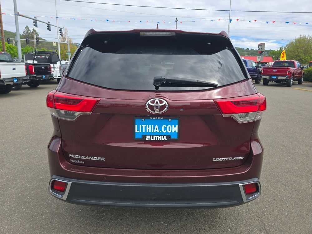 Used 2018 Toyota Highlander Limited AWD/4WD image 4