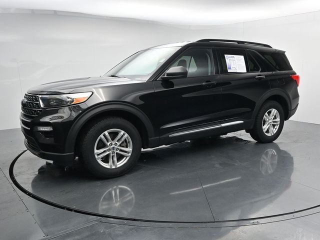 Certified 2023 Ford Explorer XLT w/ Equipment Group 202A AWD/4WD image 4