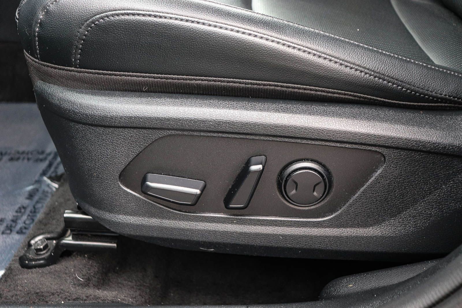 Used 2024 Kia Sportage EX FWD image 22