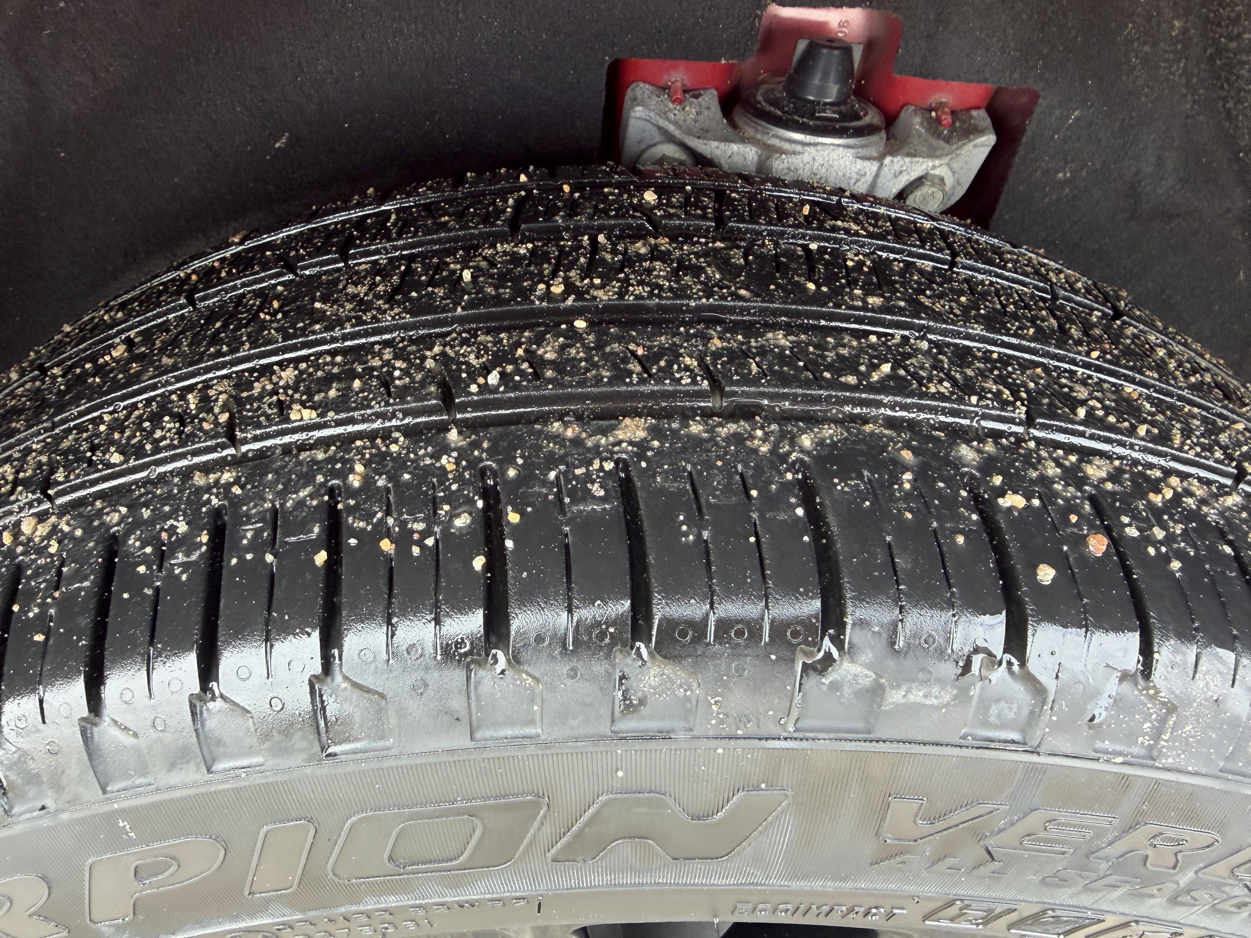 Certified 2024 Ford Edge ST-Line w/ Class II Trailer Tow Package image 20