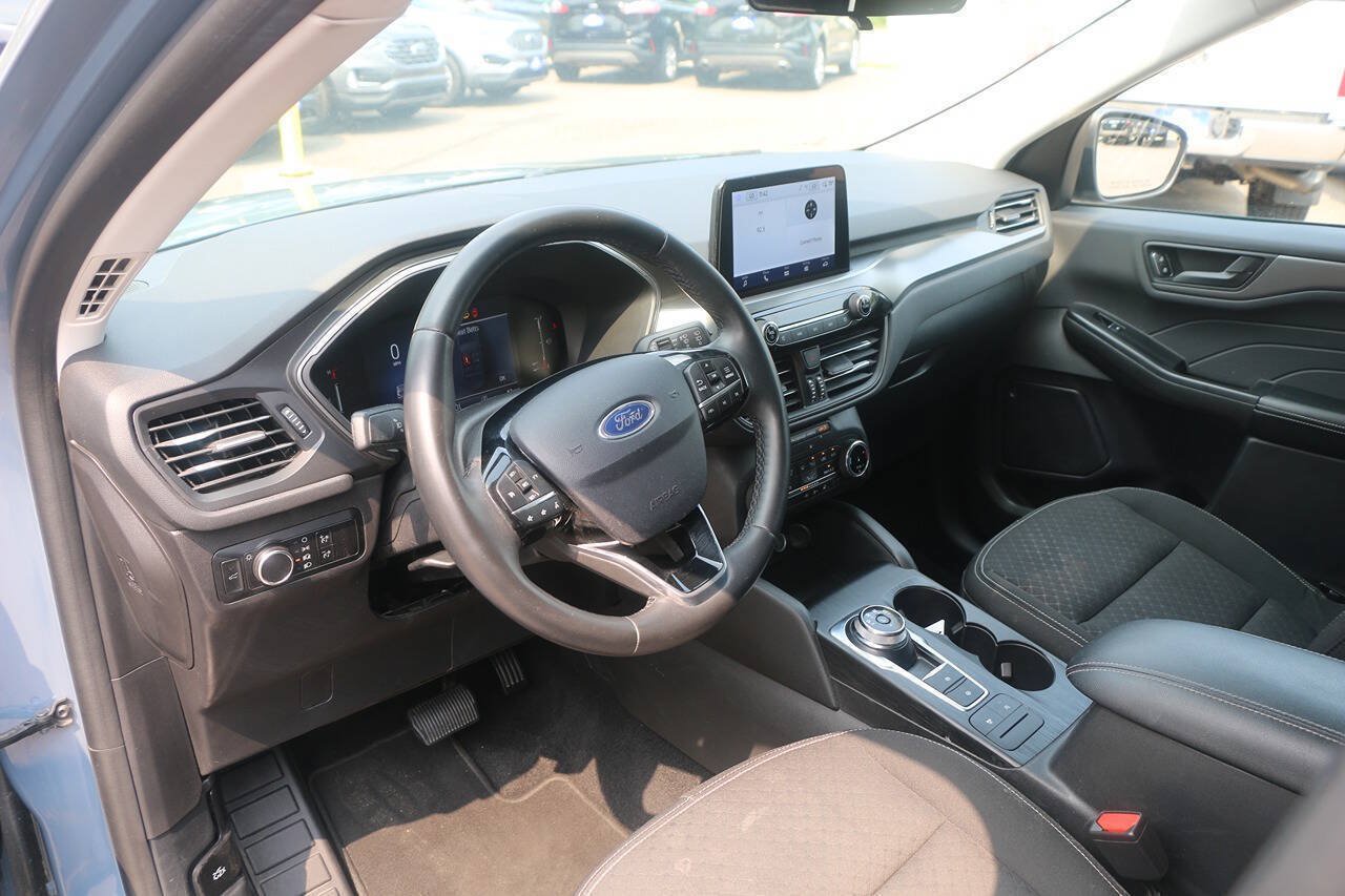 Certified 2024 Ford Escape Active AWD/4WD image 27