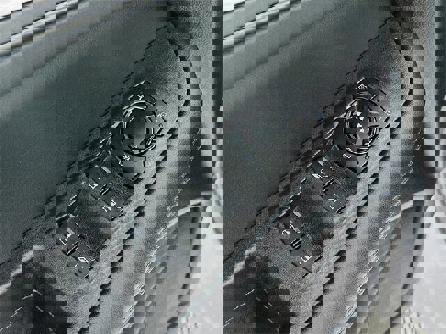 Certified 2024 Ford Edge SE image 17