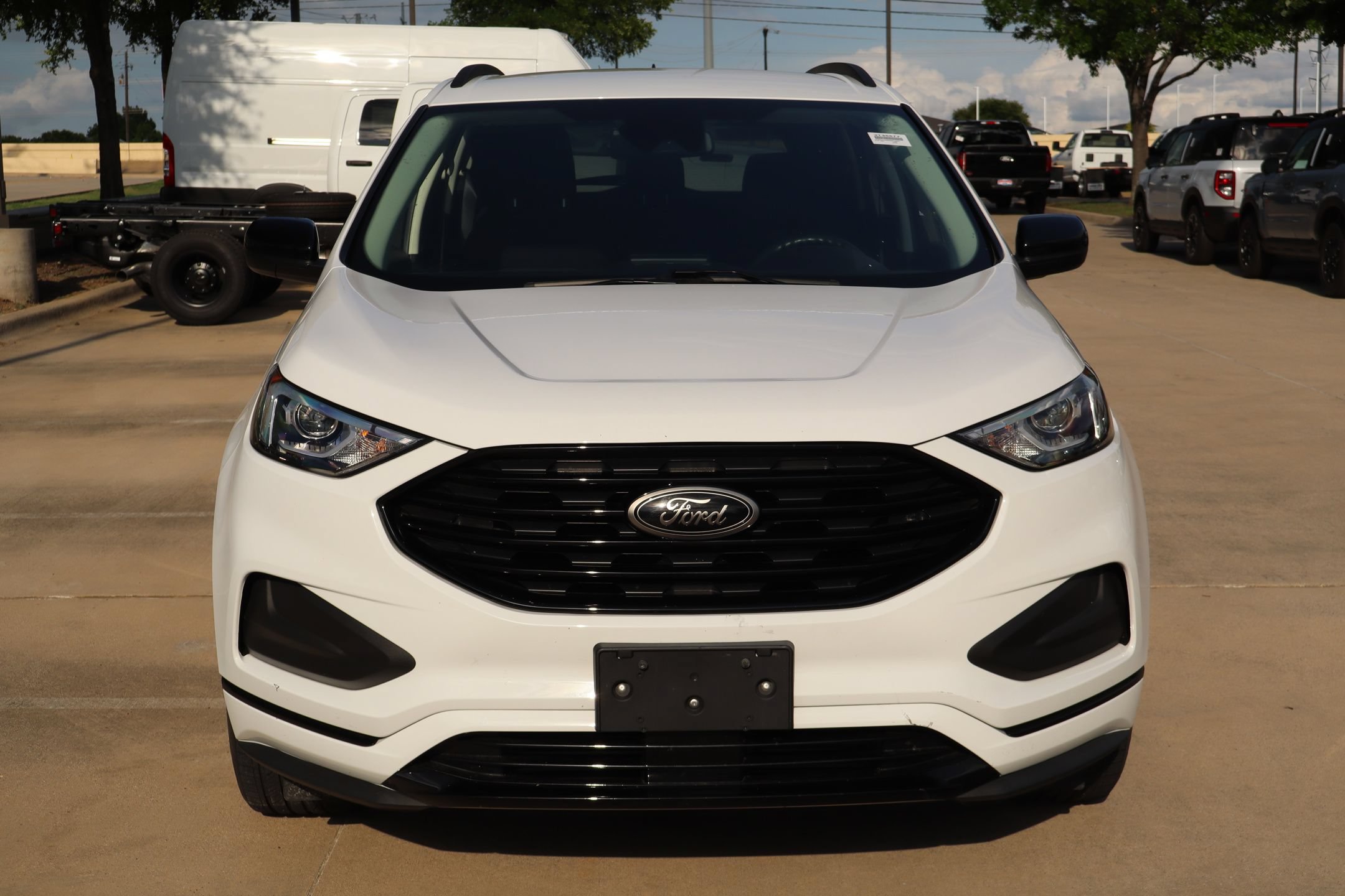 Certified 2022 Ford Edge SE w/ Black Appearance Package AWD/4WD image 9
