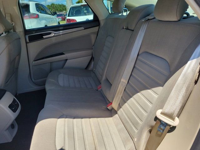 Certified 2019 Ford Fusion SE FWD image 16