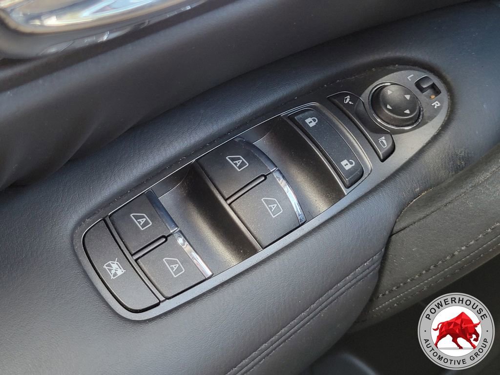 Used 2024 Nissan Armada SL w/ Captain's Chairs Package image 29