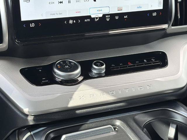 Certified 2025 Ford Expedition Active AWD/4WD image 16