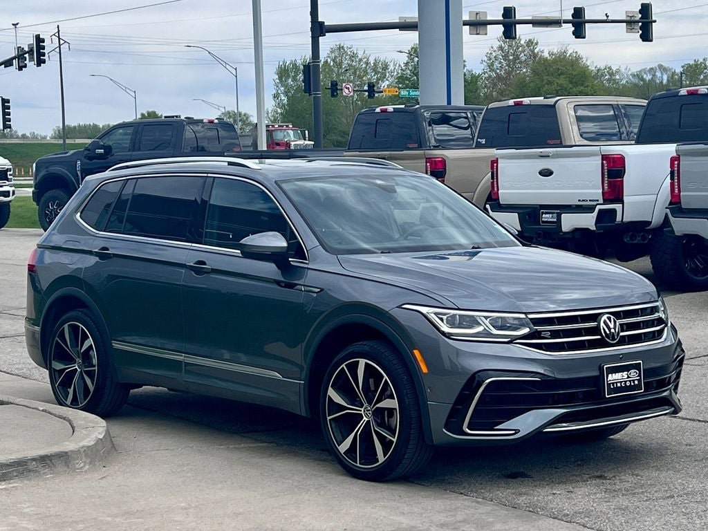 Used 2022 Volkswagen Tiguan SEL R-Line AWD/4WD image 7