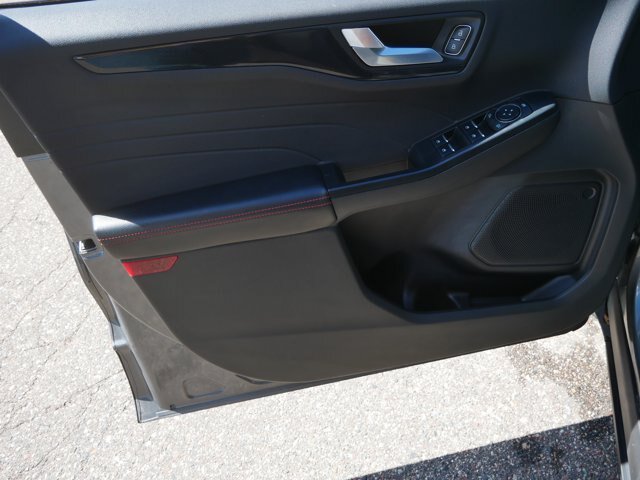 Certified 2025 Ford Escape ST-Line AWD/4WD image 12