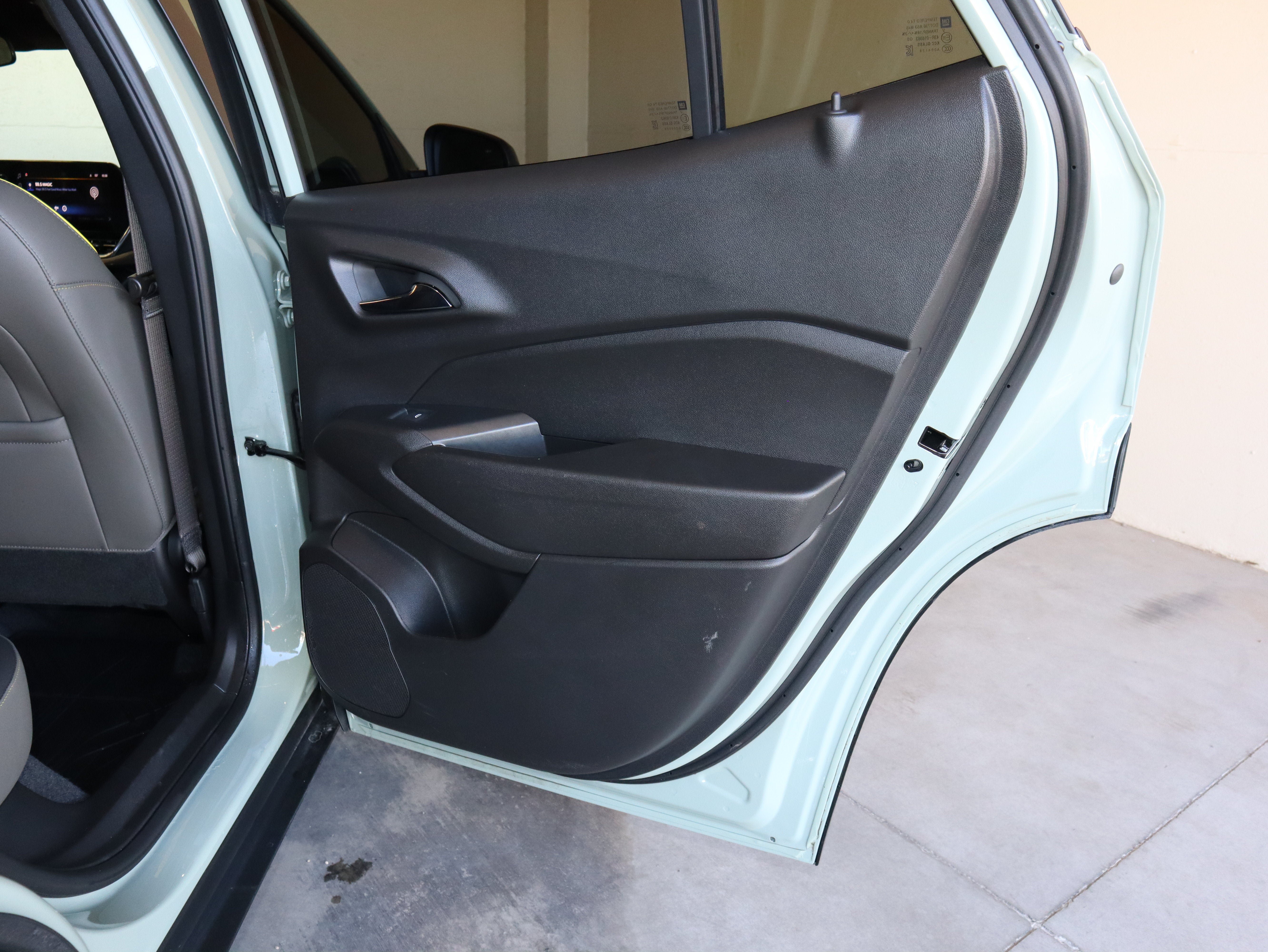 Used 2025 Chevrolet Trax ACTIV w/ Driver Confidence Package FWD image 43