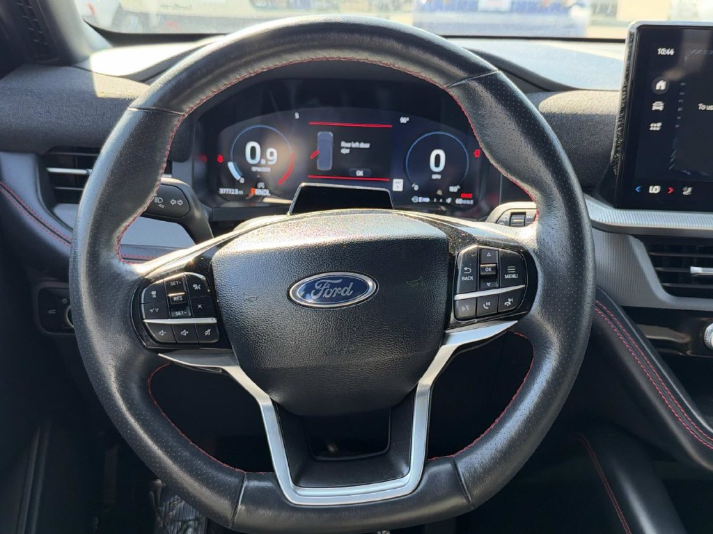 Certified 2025 Ford Explorer ST-Line AWD/4WD image 11