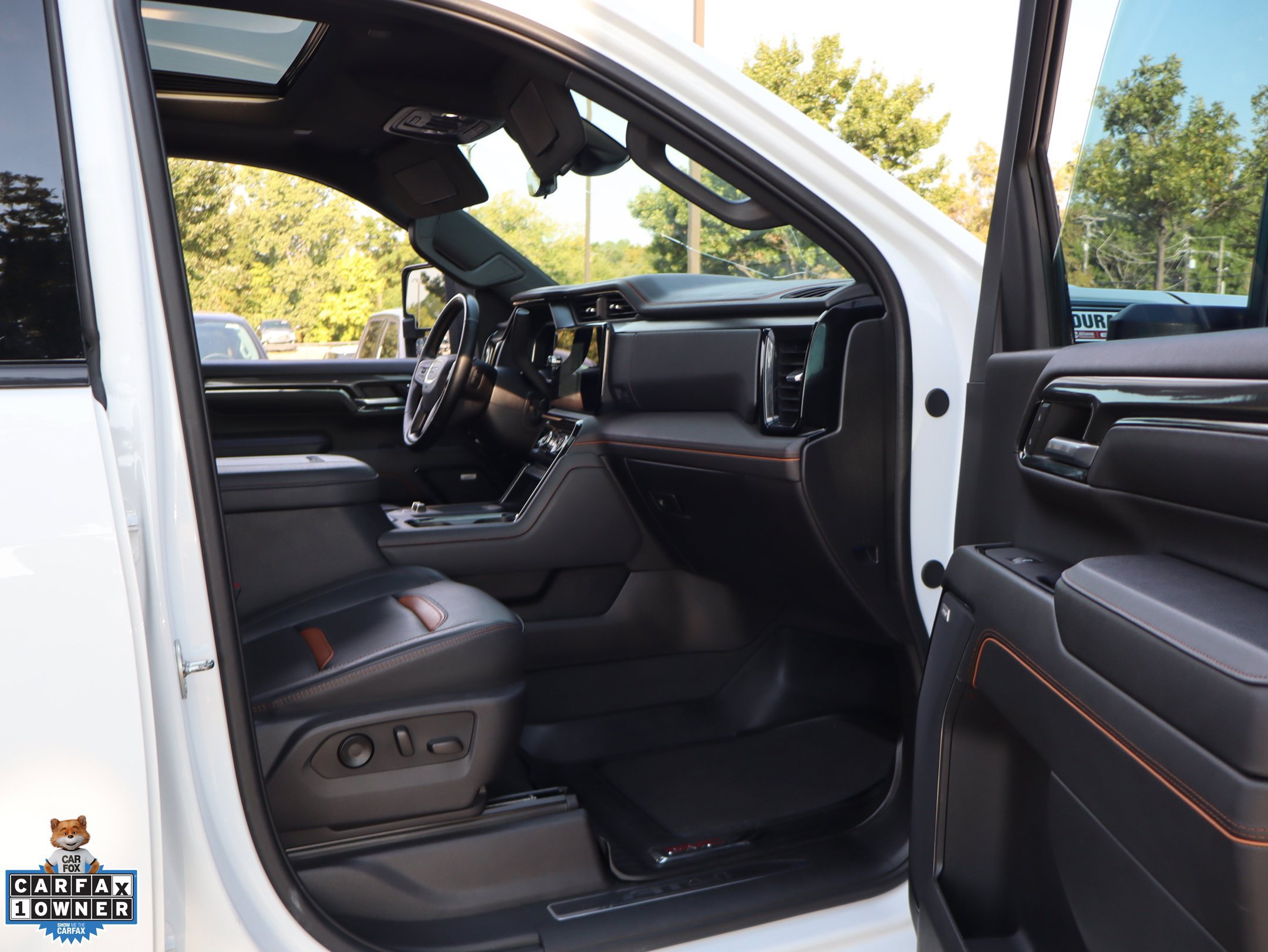 Used 2024 GMC Sierra 2500 AT4 w/ AT4 Premium Plus Package AWD/4WD image 30