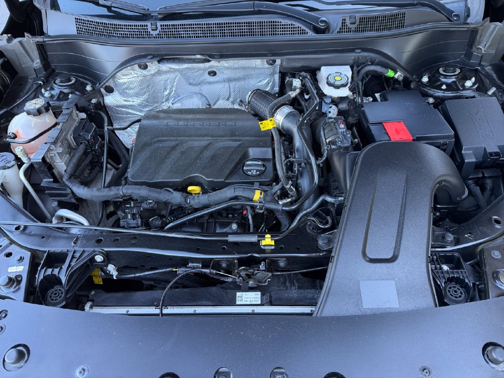 Used 2024 Chevrolet Trax RS FWD image 11