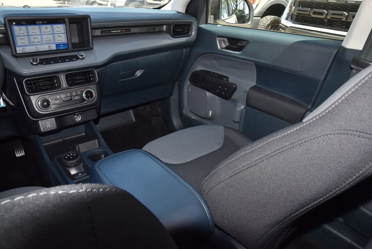 Certified 2024 Ford Maverick XL image 18