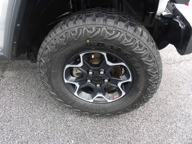 Used 2023 Jeep Wrangler Unlimited Rubicon w/ LED Lighting Group AWD/4WD image 16