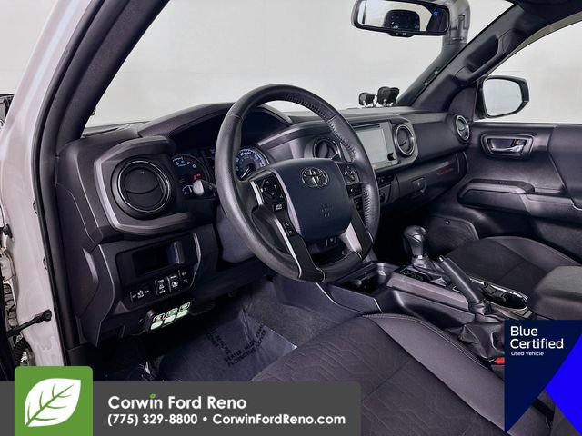 Used 2017 Toyota Tacoma TRD Off-Road AWD/4WD image 12