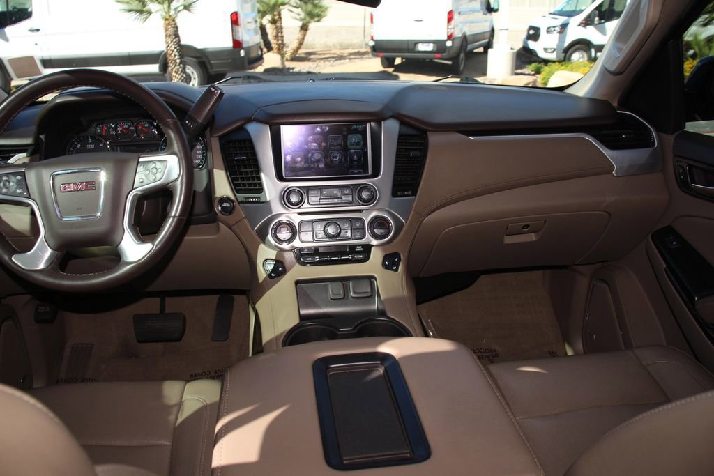 Used 2020 GMC Yukon XL SLT w/ Premium Edition image 19
