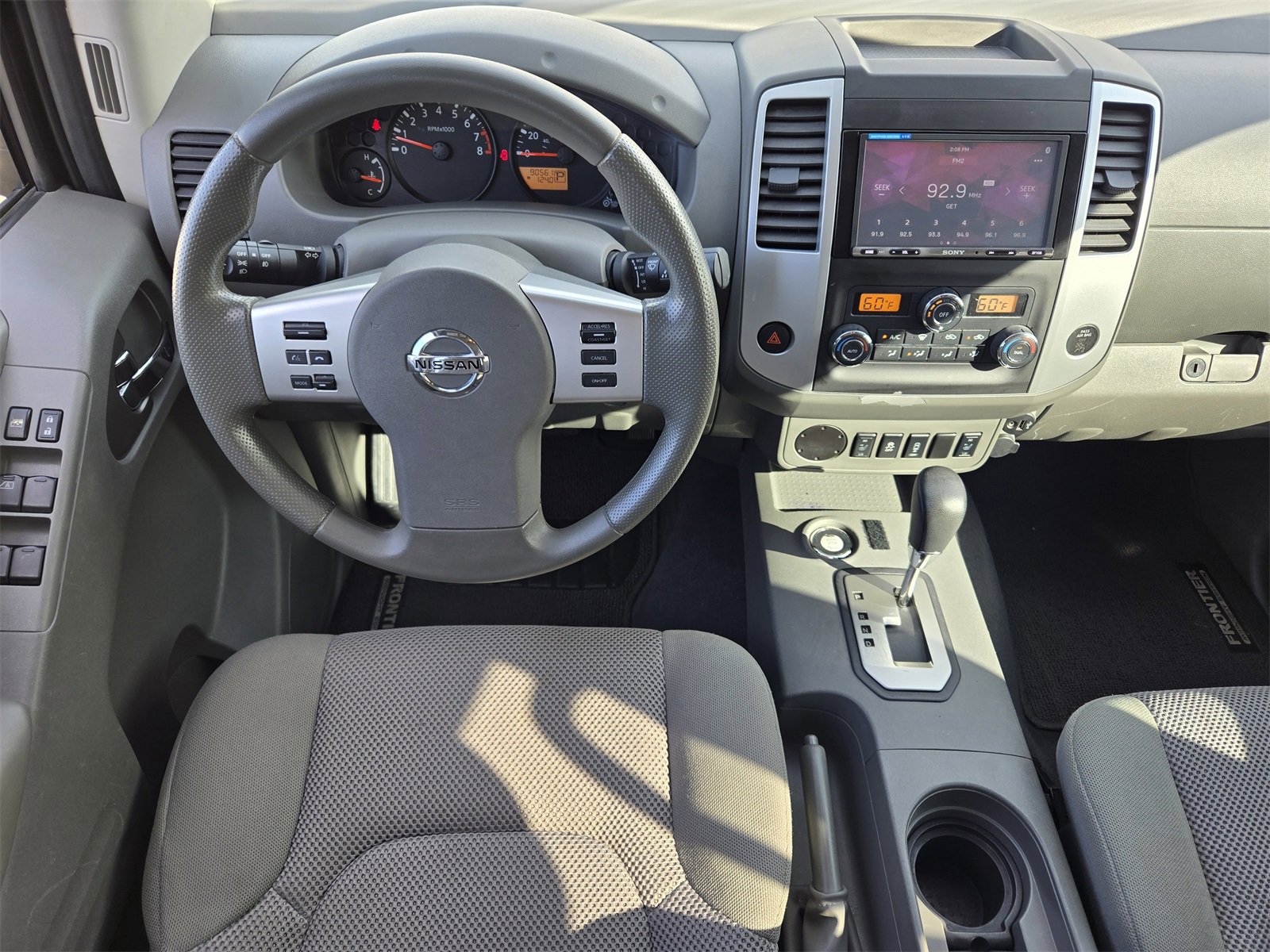 Used 2020 Nissan Frontier SV w/ Midnight Edition Floor Mats image 25