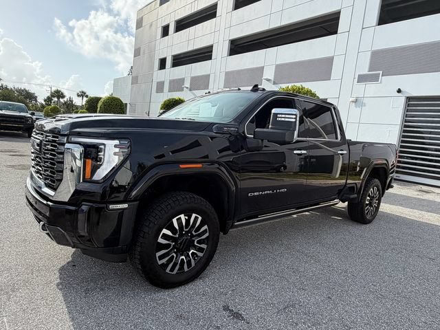 Used 2024 GMC Sierra 2500 Denali Ultimate AWD/4WD image 3
