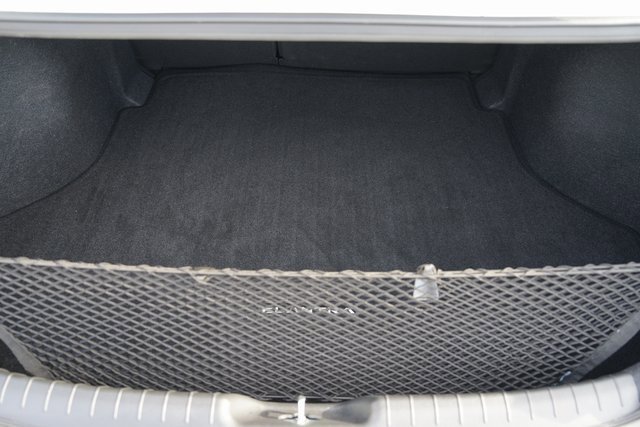 Used 2023 Hyundai Elantra Limited image 7