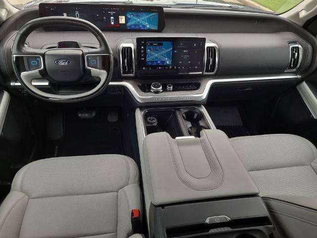 Certified 2025 Ford Expedition Platinum w/ Platinum Ultimate Package AWD/4WD image 19