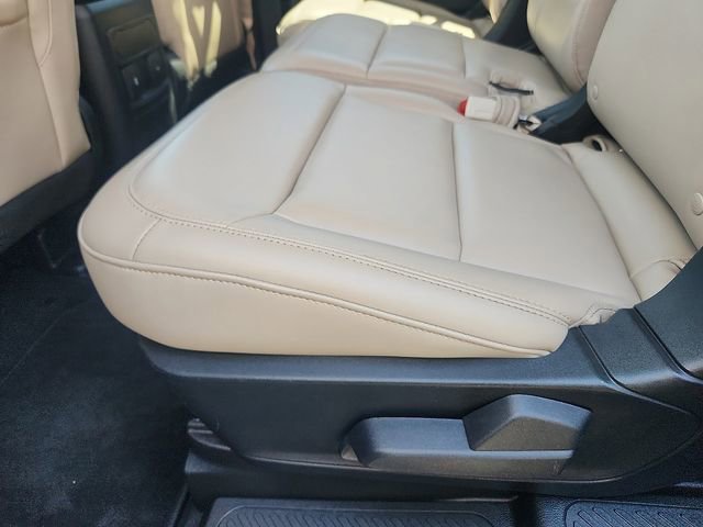 Certified 2022 Ford Explorer XLT w/ Equipment Group 202A image 26