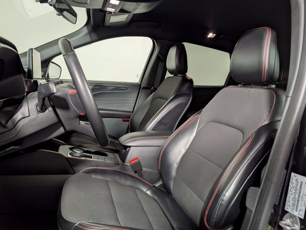 Certified 2023 Ford Escape ST-Line FWD image 24