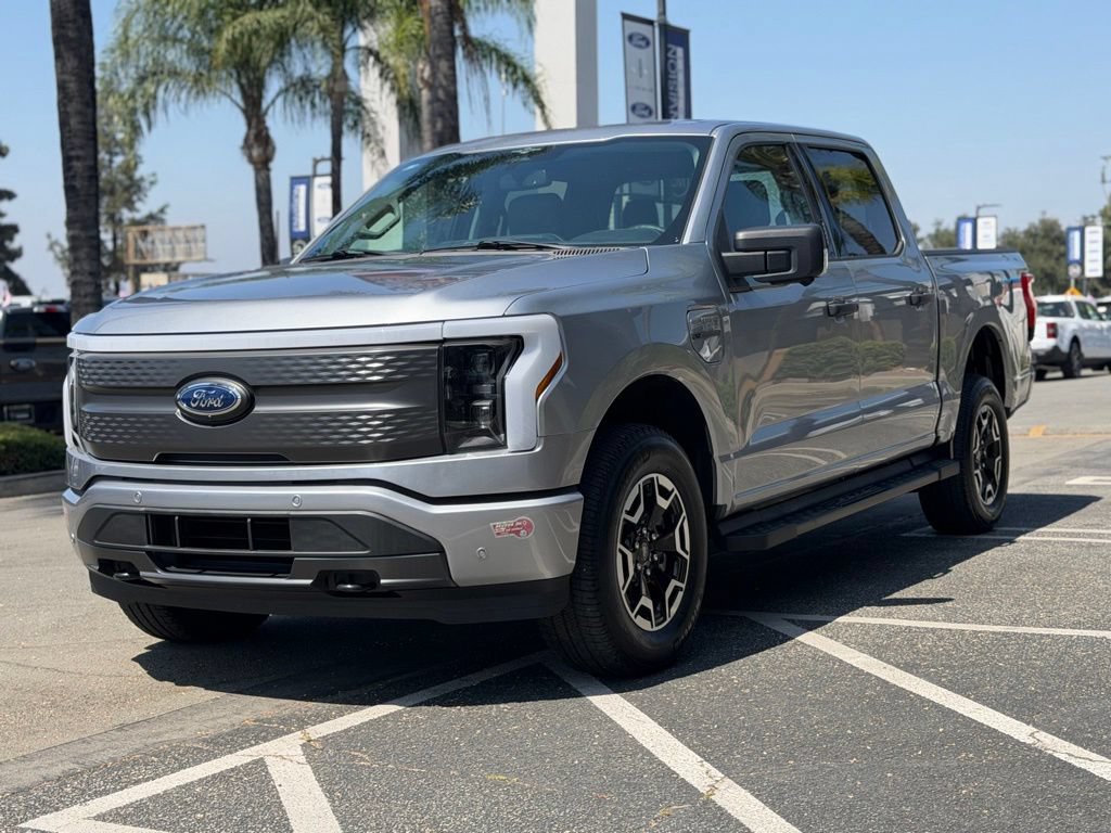 Certified 2023 Ford F150 Lightning XLT AWD/4WD image 7