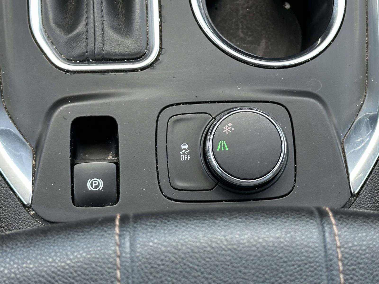 Used 2019 Chevrolet Traverse LT FWD image 20