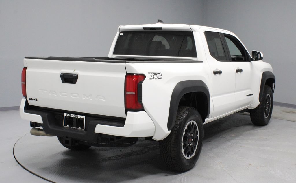 Used 2025 Toyota Tacoma TRD Off-Road AWD/4WD image 10