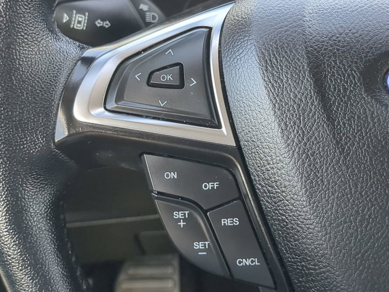 Certified 2024 Ford Edge SEL AWD/4WD image 24