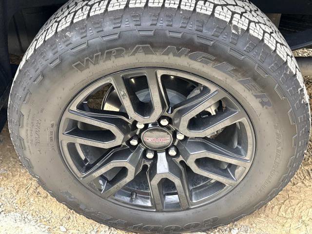 Used 2026 GMC Sierra 1500 Elevation w/ Elevation Premium Package AWD/4WD image 6