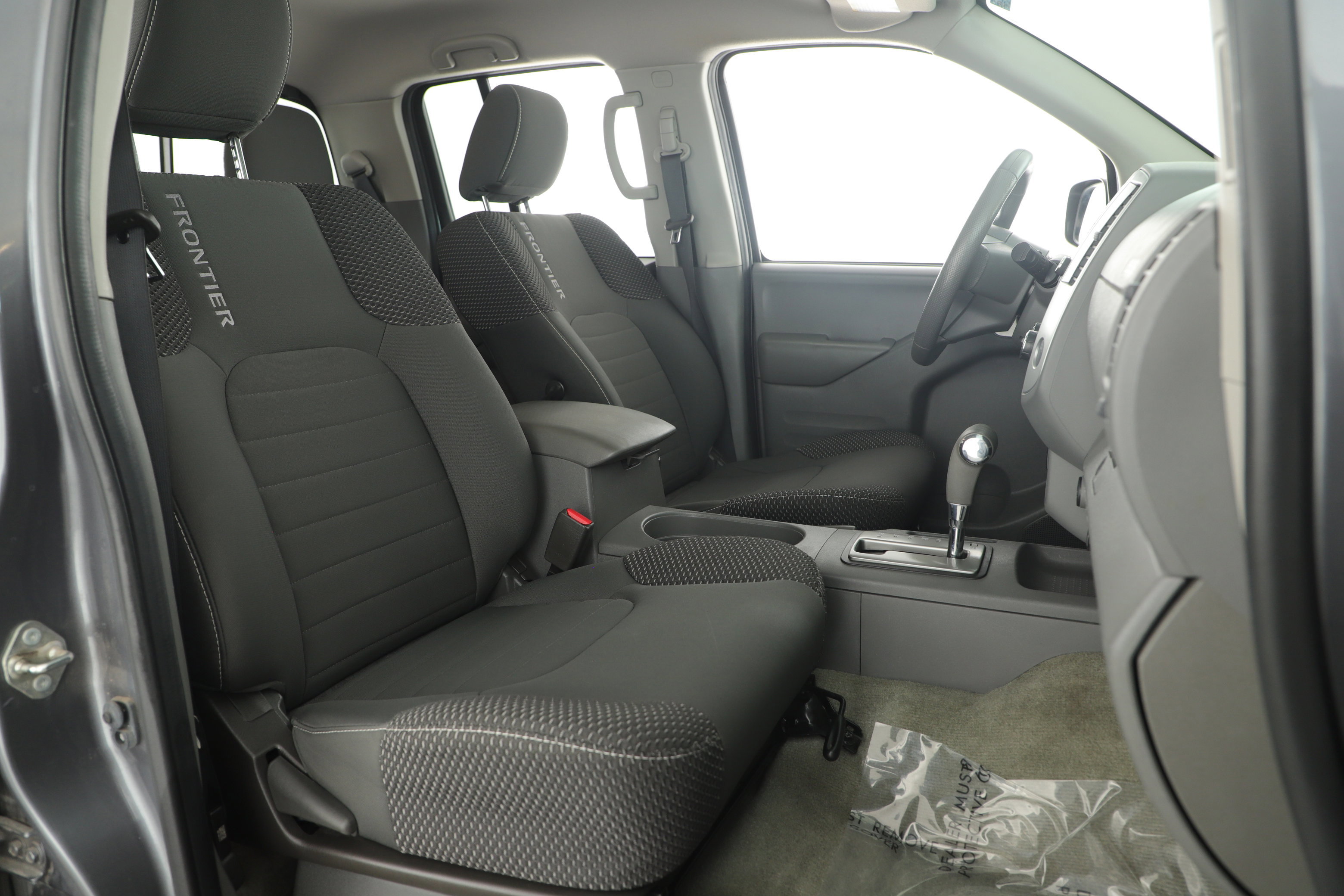 Used 2018 Nissan Frontier SV image 20