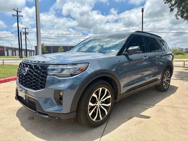 Certified 2025 Ford Explorer ST-Line w/ Premium Package RWD image 7