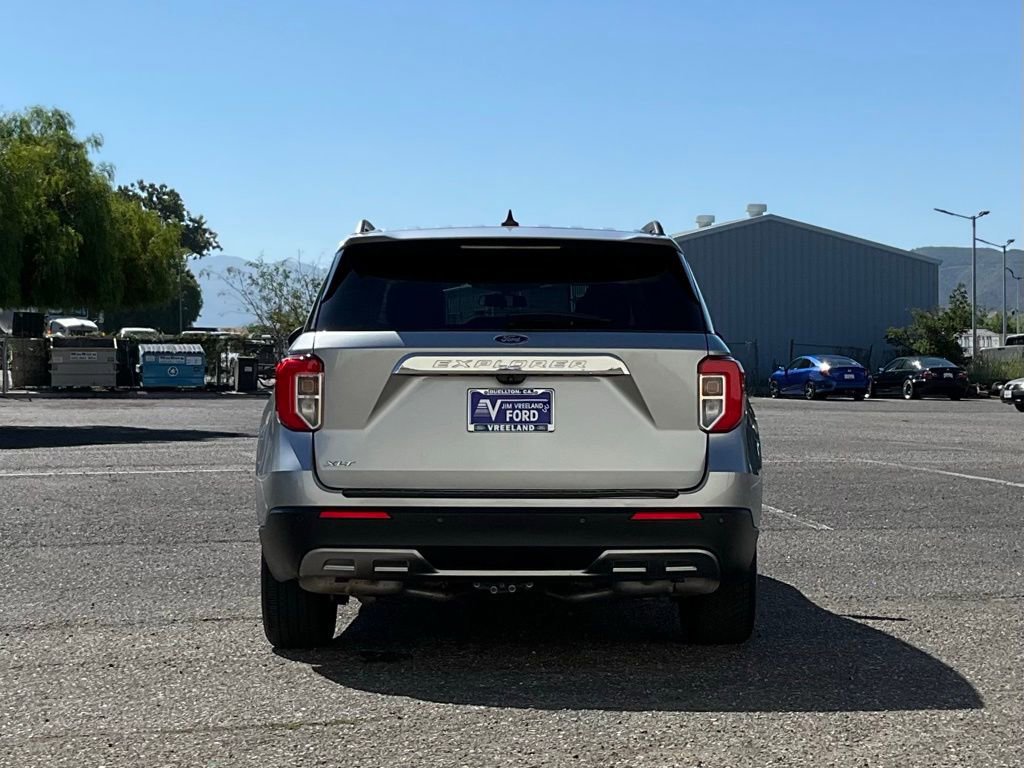 Certified 2022 Ford Explorer XLT w/ Equipment Group 202A image 12