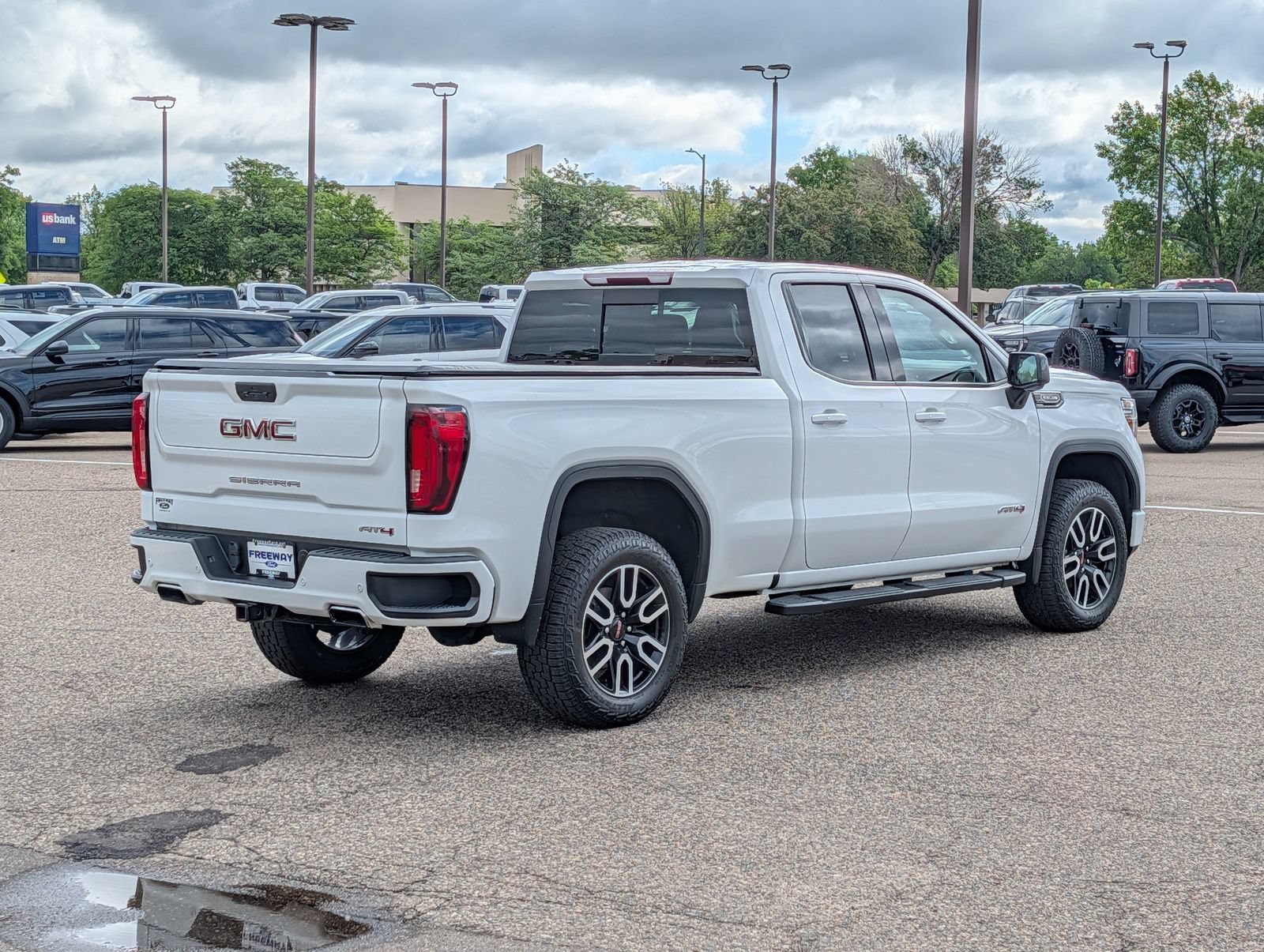 Used 2019 GMC Sierra 1500 AT4 w/ AT4 Premium Package AWD/4WD image 7