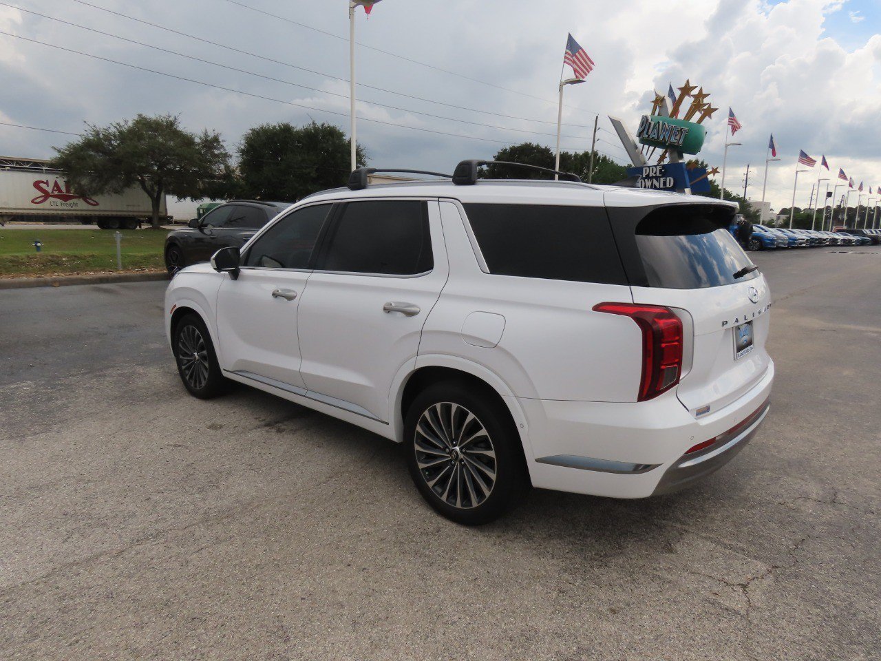 Used 2025 Hyundai Palisade Calligraphy FWD image 17