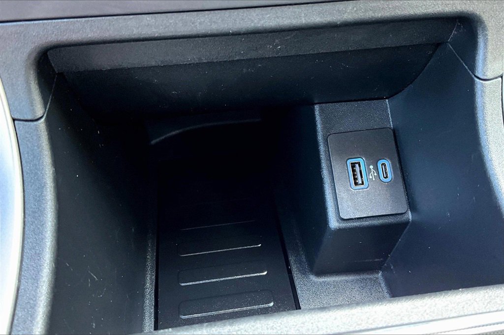 Certified 2022 Ford Edge SEL w/ Convenience Package image 26