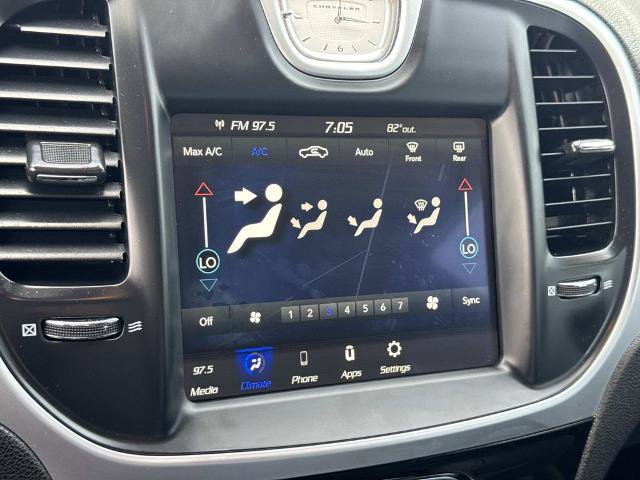 Used 2023 Chrysler 300 Touring image 13