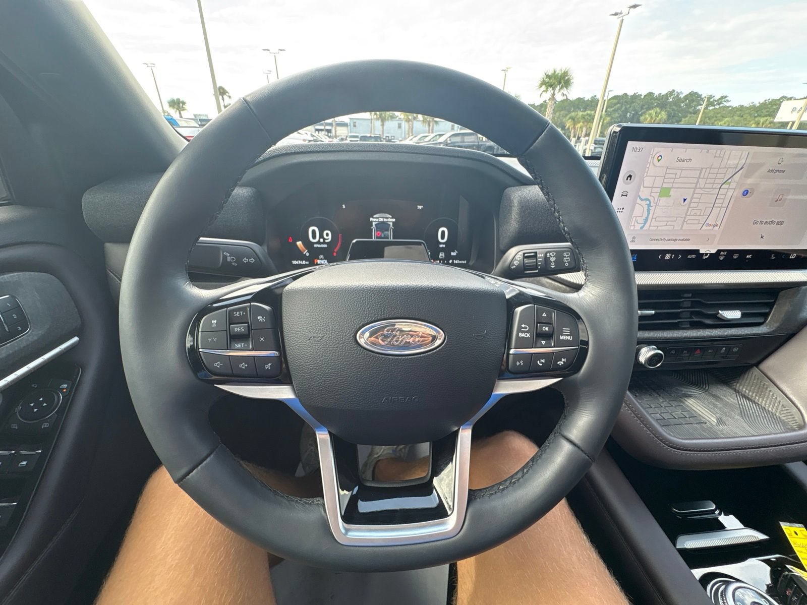 Certified 2025 Ford Explorer Platinum RWD image 26