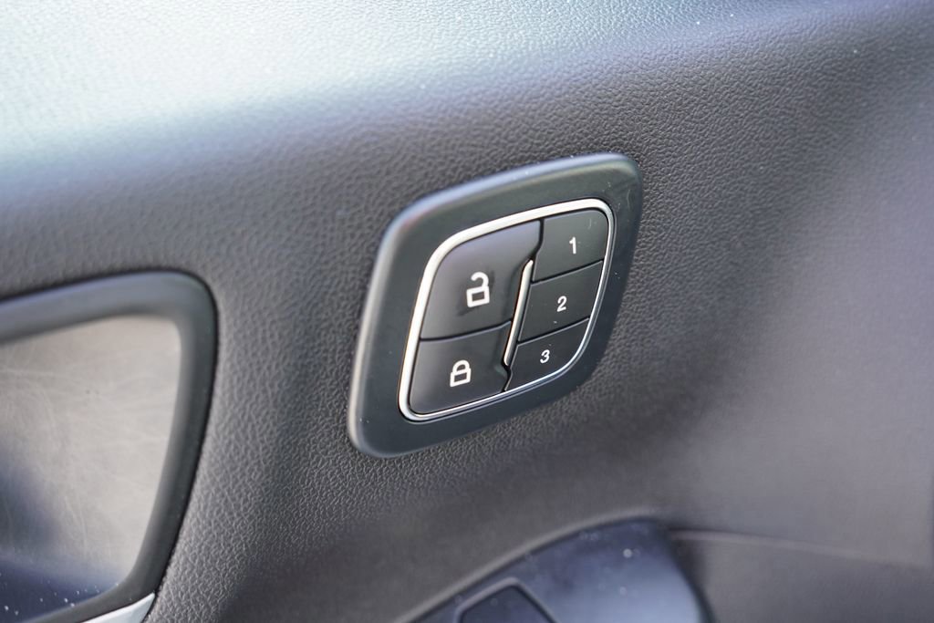 Certified 2024 Ford Escape Platinum image 21