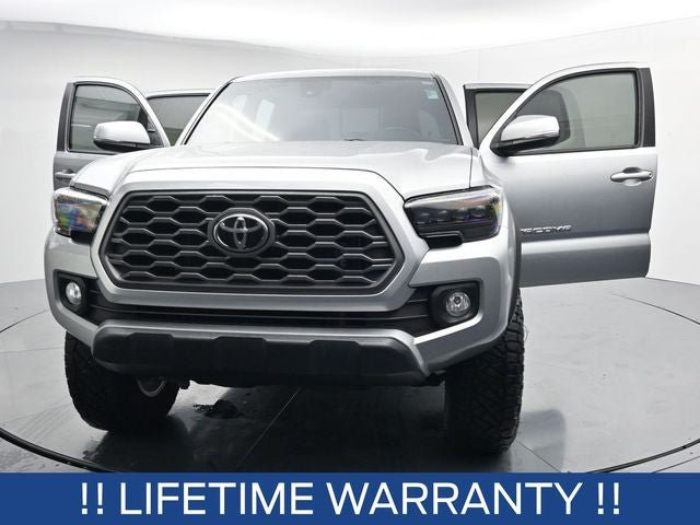 Used 2023 Toyota Tacoma TRD Off-Road AWD/4WD image 3