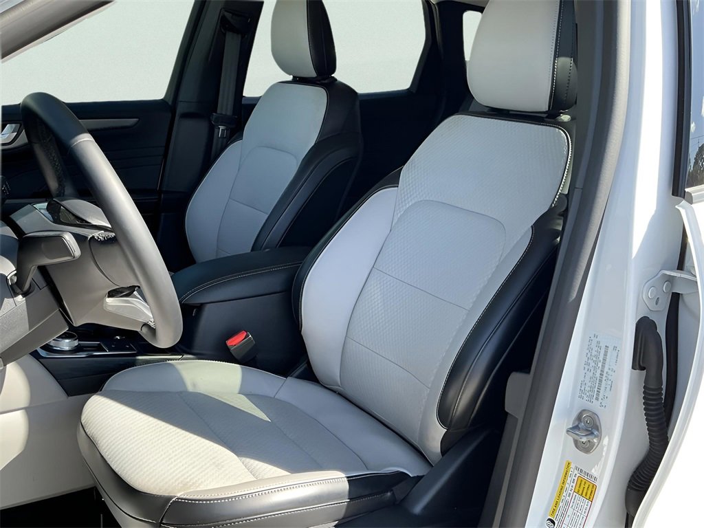 Certified 2024 Ford Escape SE image 27