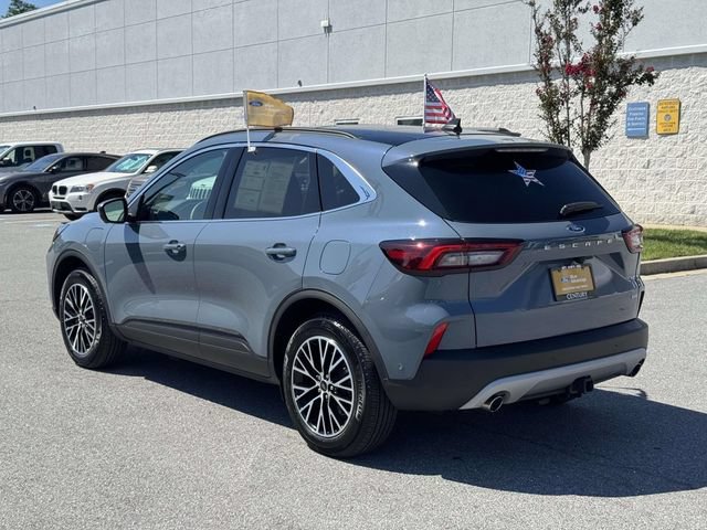 Certified 2023 Ford Escape SE w/ PHEV Premium Package FWD image 4