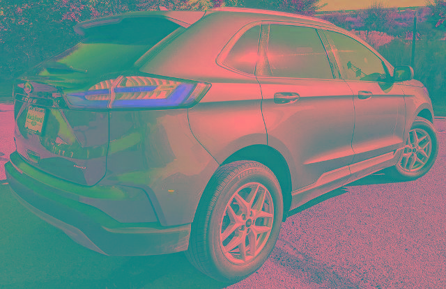 Certified 2024 Ford Edge SEL w/ Convenience Package AWD/4WD image 3