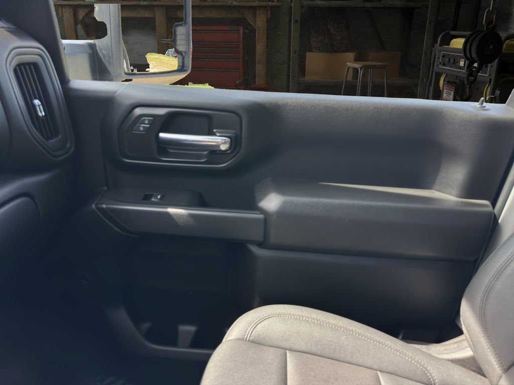 Used 2024 GMC Sierra 3500 Pro AWD/4WD image 10