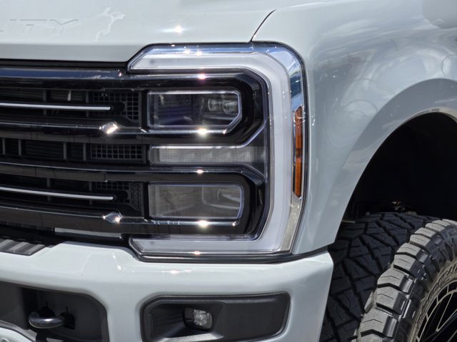 Certified 2025 Ford F250 Platinum AWD/4WD image 8