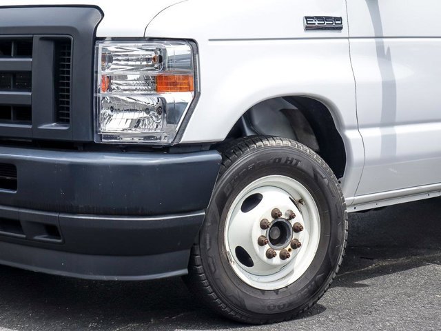 Certified 2022 Ford E-350 and Econoline 350 Super Duty w/ Power Windows & Locks Group RWD image 4