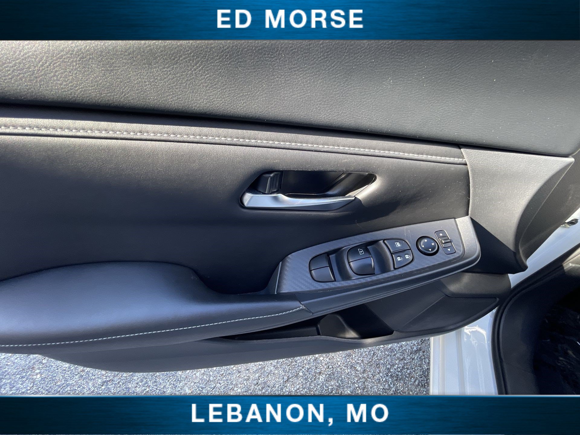 Used 2025 Nissan Sentra SV FWD image 21
