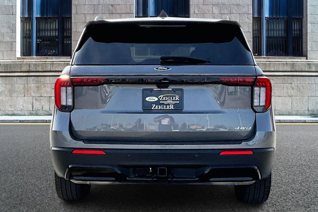 Certified 2025 Ford Explorer ST-Line w/ Premium Package image 4